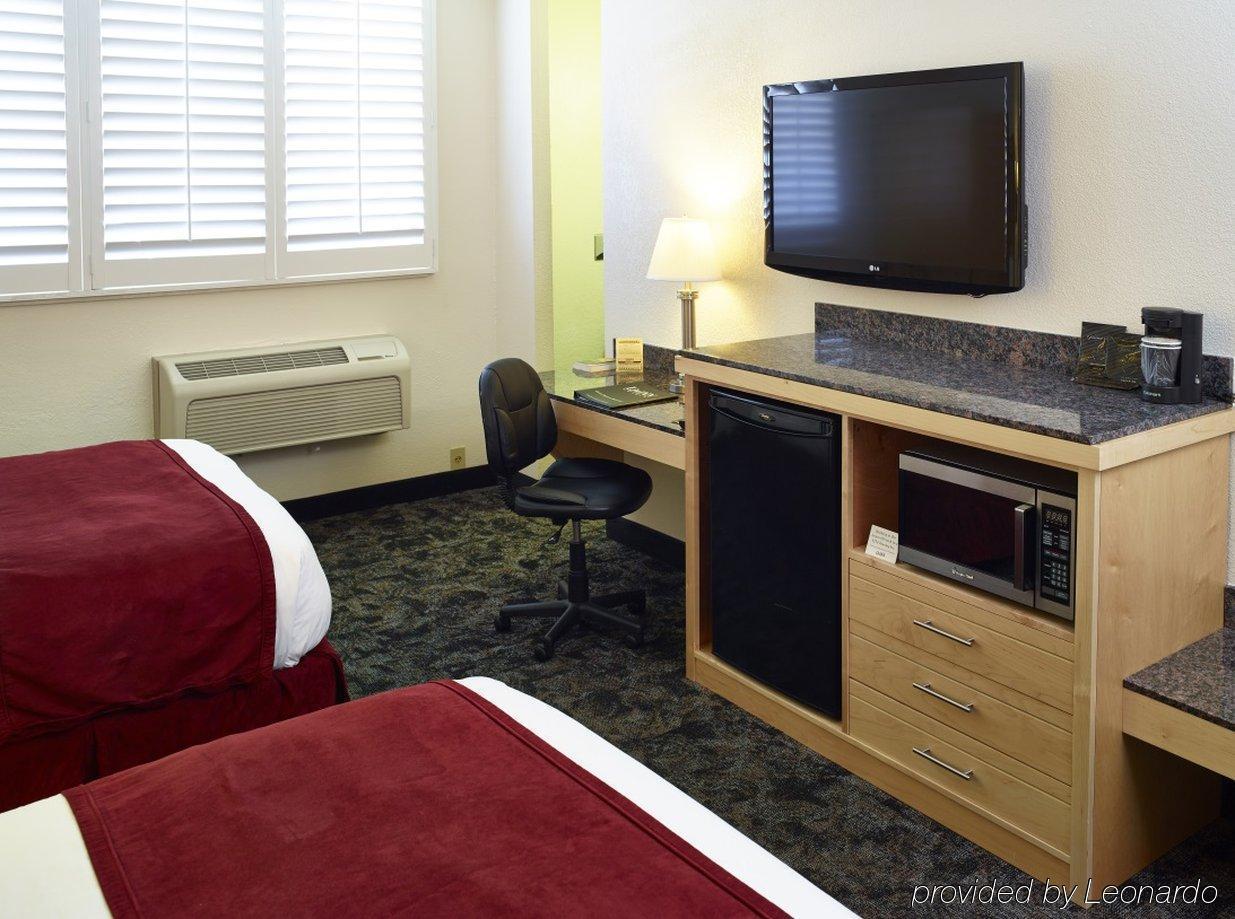 Livinn Hotel St Paul East / Maplewood Buitenkant foto