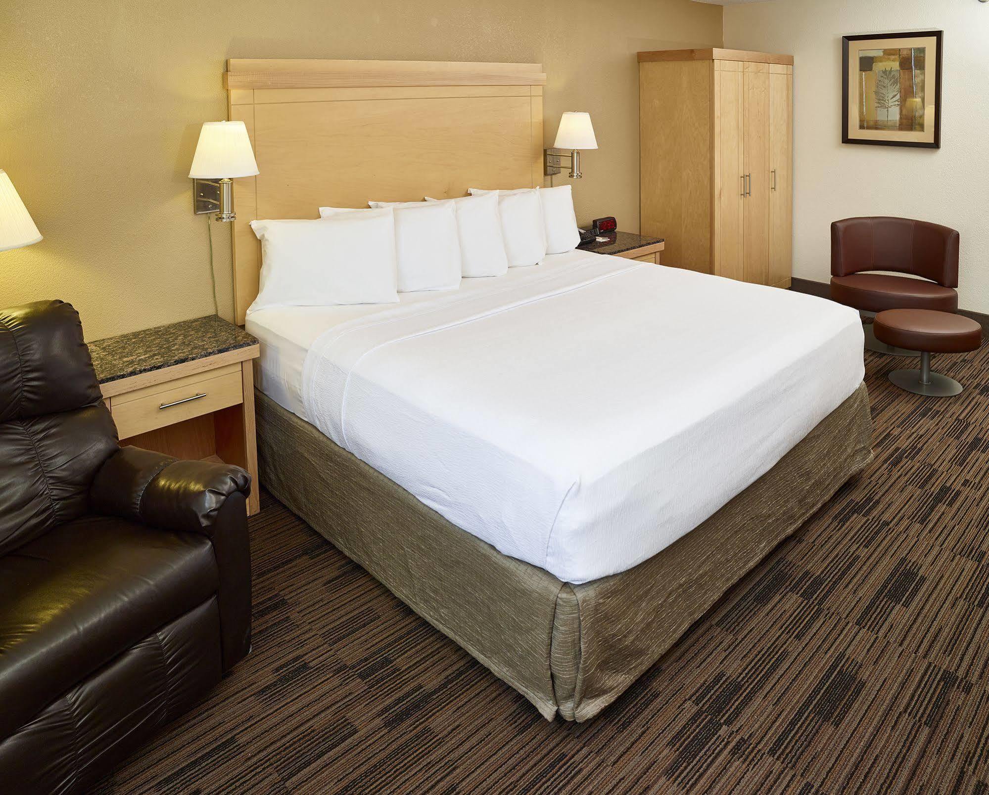 Livinn Hotel St Paul East / Maplewood Buitenkant foto