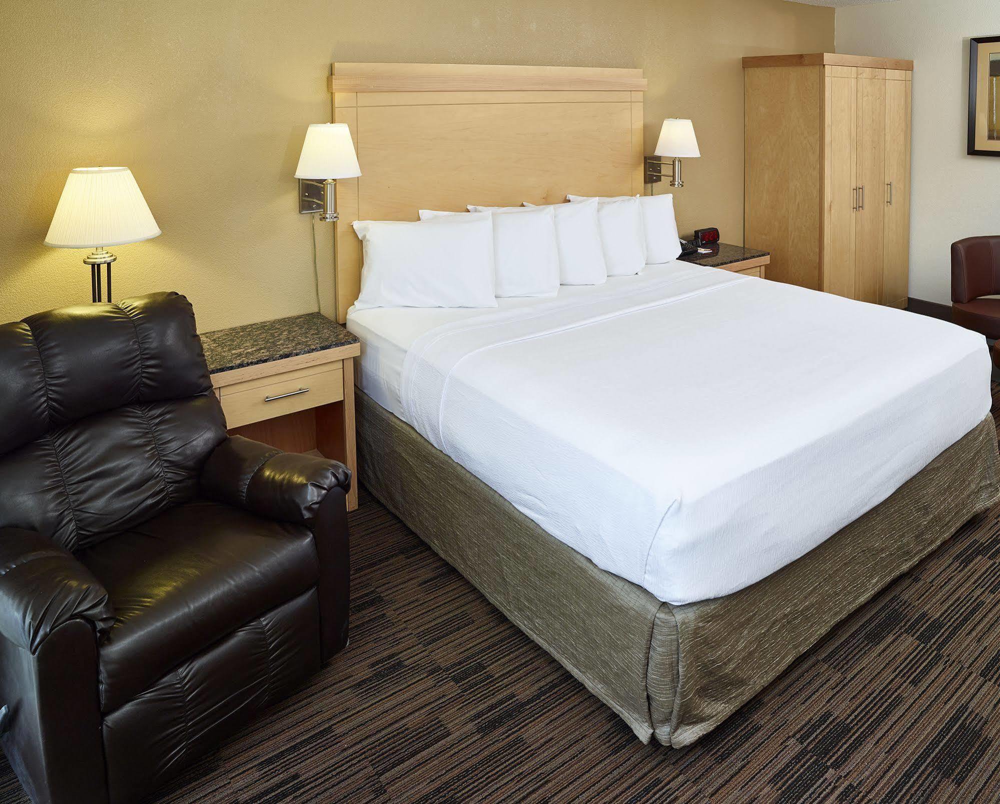 Livinn Hotel St Paul East / Maplewood Buitenkant foto