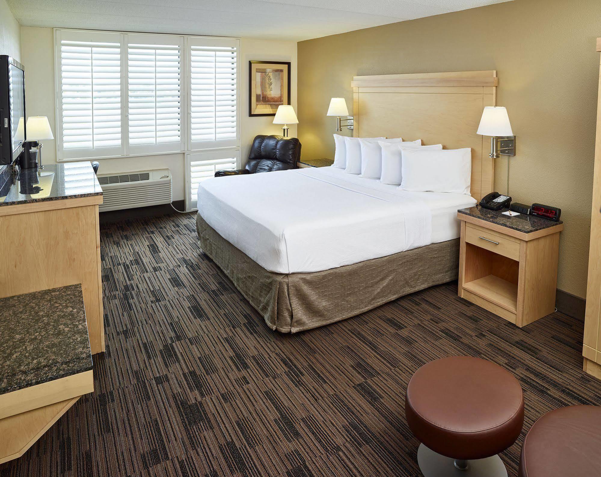 Livinn Hotel St Paul East / Maplewood Buitenkant foto