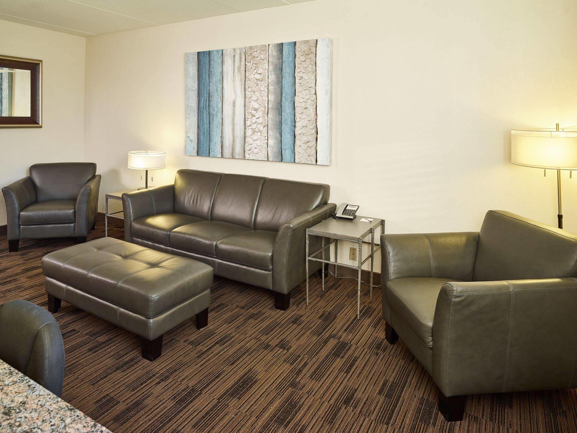 Livinn Hotel St Paul East / Maplewood Buitenkant foto